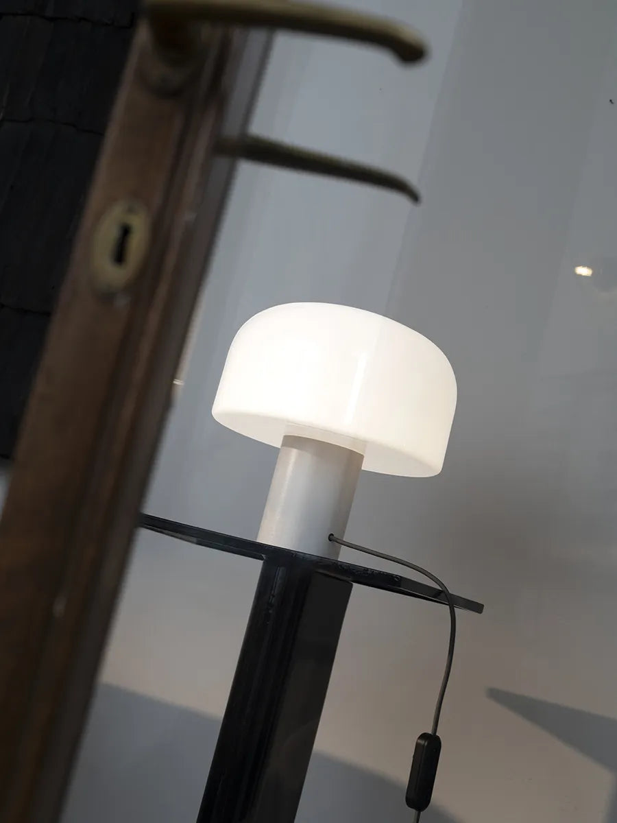 Bellhop Glass Table Lamp von Flos